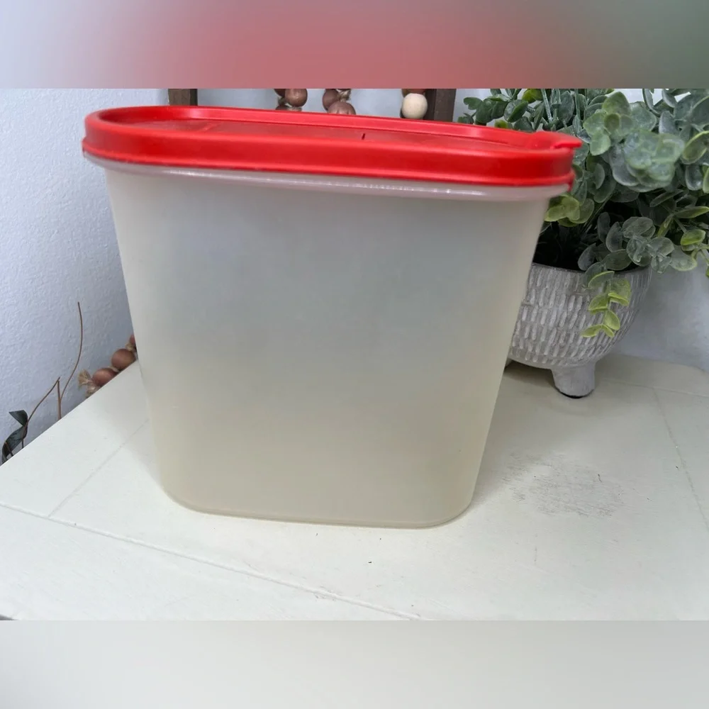 Tupperware Oval #3 Modular Mates - 7-1/2 Cups